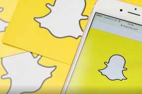 Snap股票下跌1％，公司在全球推出针对品牌的“动态”广告