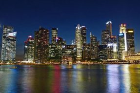 美联国际教育宣布2021年上半年初级英语教学业务的交易额和入学人数与上年同期相比分别增长316.9%和240.9%