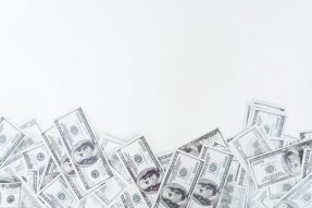 在线音频荔枝集团三季度总收入5.05亿元超过2020年全年收入，同比转亏